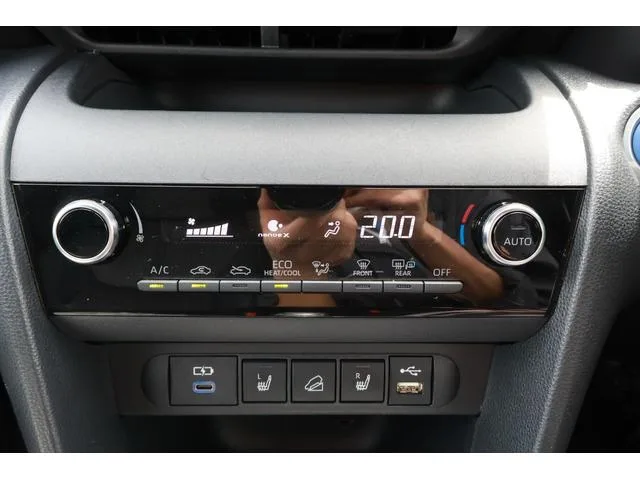 Toyota YARIS CROSS HYBRID Z 2023 — миниатюра 4