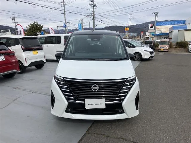 Nissan SERENA E-POWER HIGHWAY STAR V 2025 — миниатюра 4