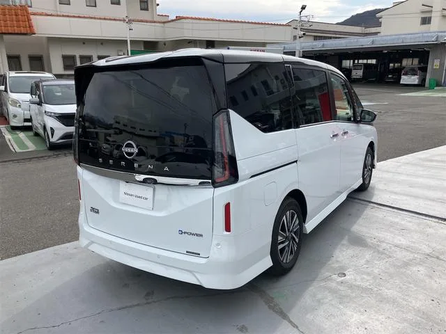 Nissan SERENA E-POWER HIGHWAY STAR V 2025 — миниатюра 5