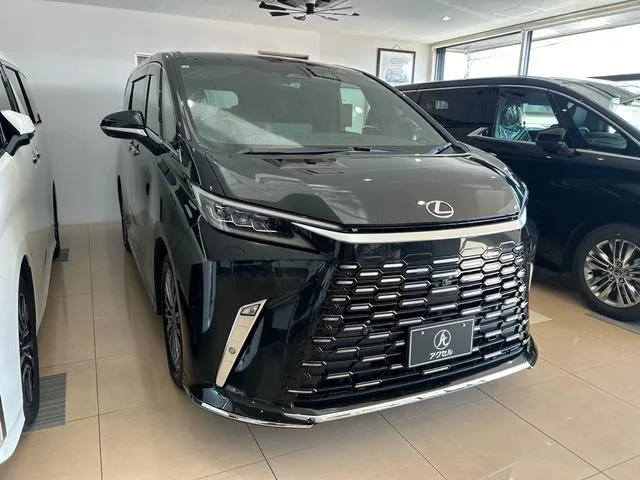 Lexus LM LM500H VERSION L 2025 — фото 1, купить с доставкой в Москву