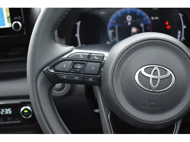 Toyota Yaris Z 2026 — миниатюра 4