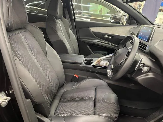 Peugeot 3008 GT HYBRID4 2023 — миниатюра 3