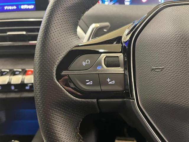 Peugeot 3008 GT HYBRID4 2023 — миниатюра 5