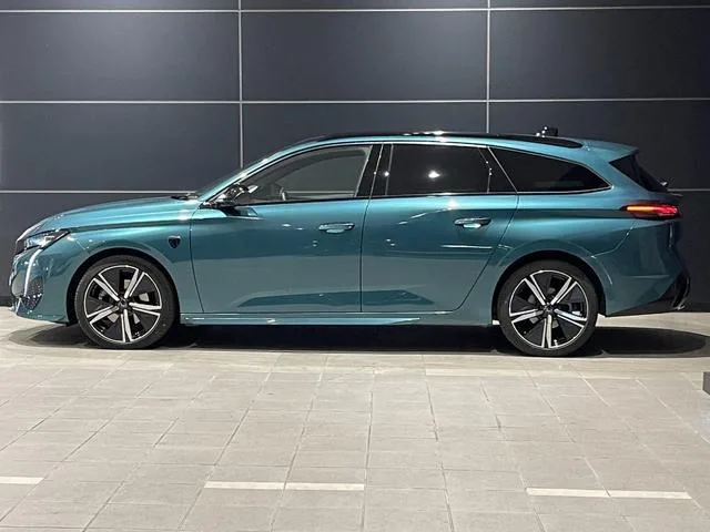 Peugeot 308 SW GT BLUE HDI 2023 — миниатюра 3