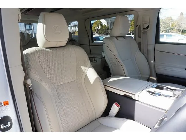 Lexus LM LM500H VERSION L 2025 — миниатюра 4