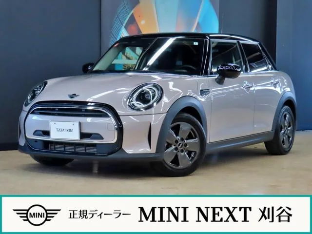 MINI MINI COOPER CLASSIC TRIM 2022 — фото 1, купить с доставкой в Москву
