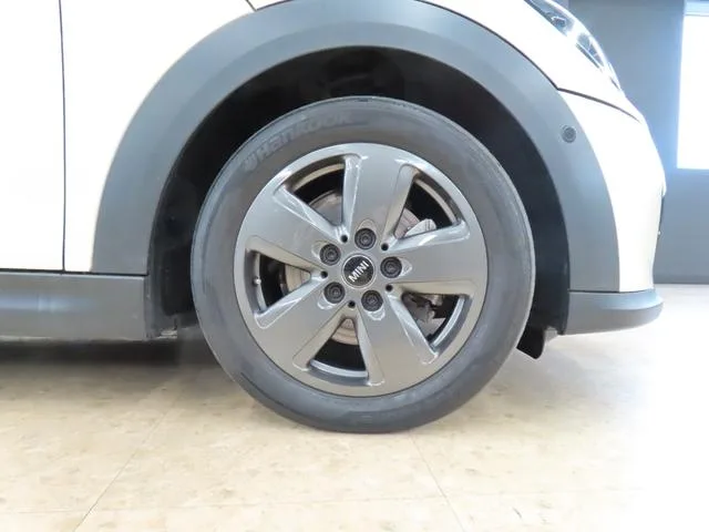 MINI MINI COOPER PREMIUM PLUS PACKAGE CLASSIC TRIM 2023 — миниатюра 2