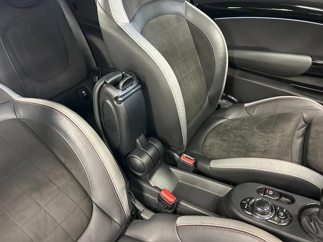 MINI MINI JOHN COOPER WORKS CONVERTIBLE ESSENTIAL TRIM 2023 — миниатюра 5
