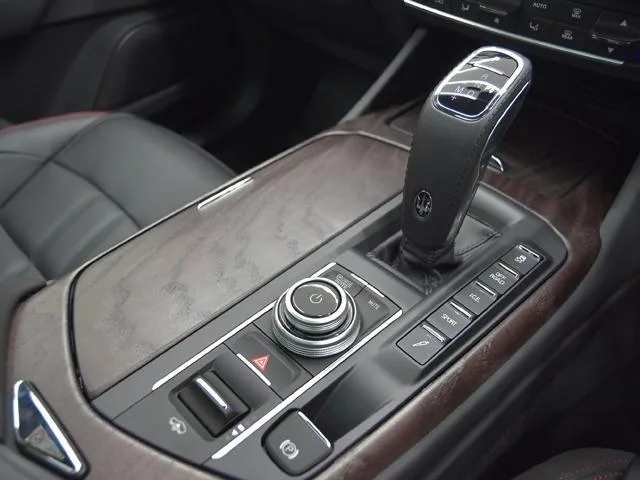 Maserati LEVANTE MODENA 2022 — миниатюра 5