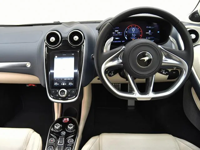 McLaren GT LUXE 2023 — миниатюра 4