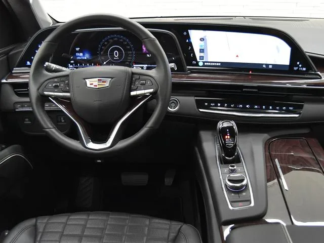 Cadillac CADILLAC ESCALADE PLATINUM 2023 — миниатюра 4