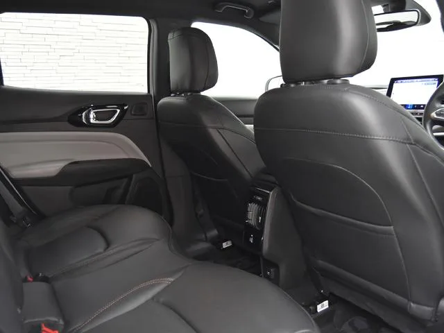 Chrysler Jeep JEEP COMPASS LIMITED 2023 — миниатюра 4