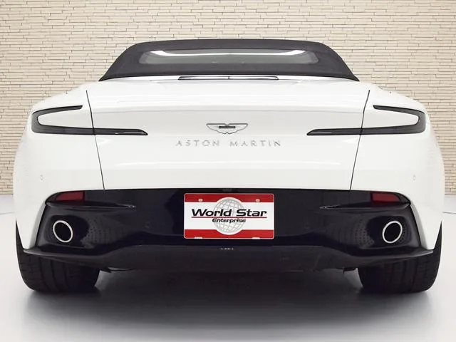 Aston Martin DB11 V8 2022 — миниатюра 2