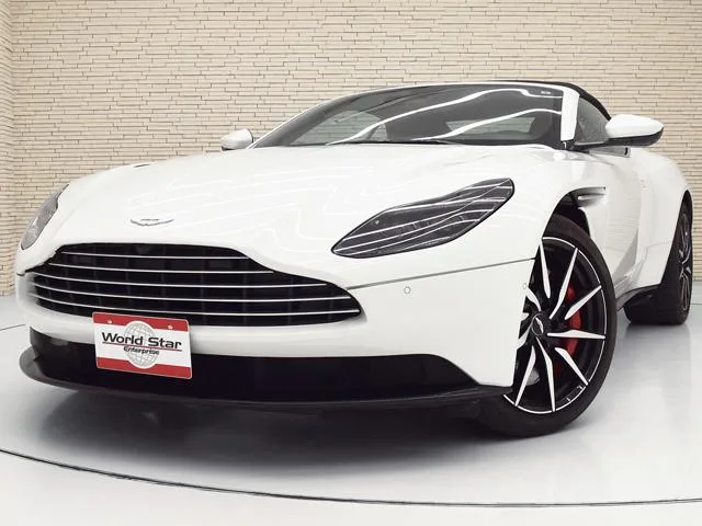 Aston Martin DB11 V8 2022 — фото 1, купить с доставкой в Москву