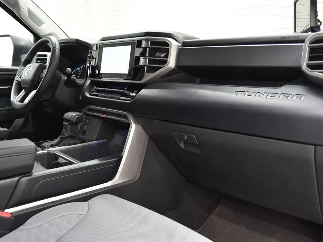 America Toyota TUNDRA SR5 2023 — миниатюра 3