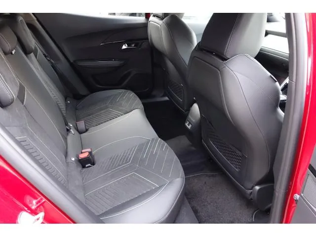 Peugeot 2008 GT 2025 — миниатюра 5