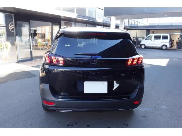 Peugeot 5008 GT BLUE HDI BLACK PACK 2023 — миниатюра 3