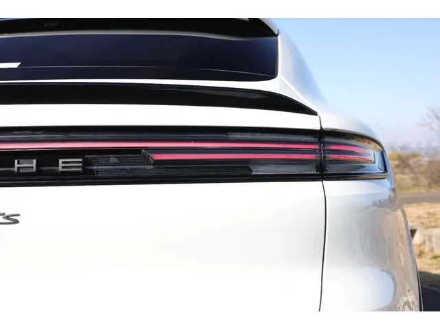 Porsche CAYENNE COUPE CAYENNE GTS COUPE 2024 — миниатюра 3