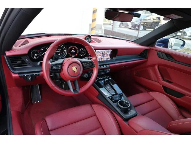 Porsche 911 911 CARRERA 4 GTS 2022 — миниатюра 3