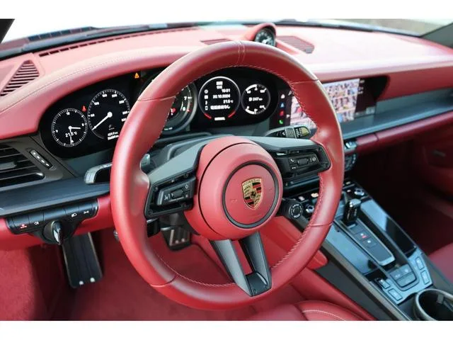 Porsche 911 911 CARRERA 4 GTS 2022 — миниатюра 4
