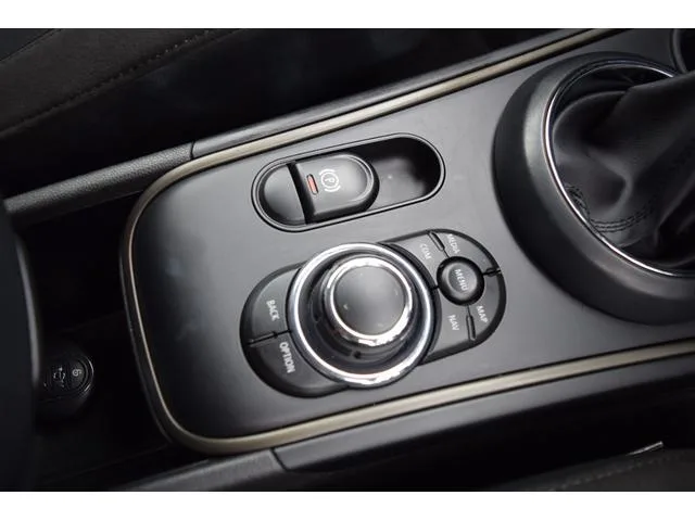 MINI MINI COOPER S E CROSSOVER ALL4 CLASSIC TRIM 2022 — миниатюра 4