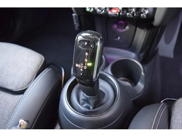 MINI MINI COOPER SD CLASSIC TRIM 2022 — миниатюра 3