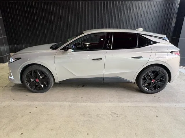 DS DS4 PERFORMANCE LINE E-TENSE 2025 — миниатюра 2