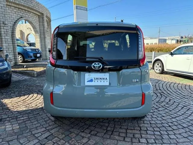 Toyota SIENTA HYBRID Z 2022 — миниатюра 2