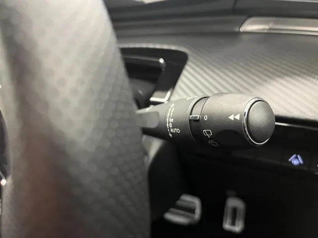 Peugeot 508 SW GT HYBRID 2023 — миниатюра 5