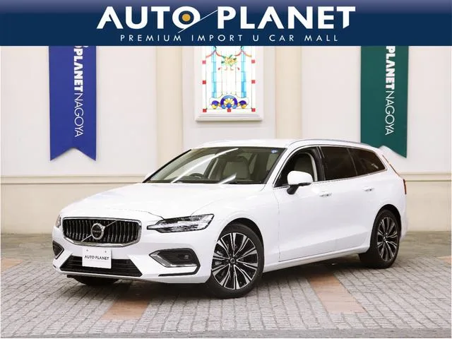 Volvo V60 ULTRA B4 2025 — фото 1, купить с доставкой в Москву