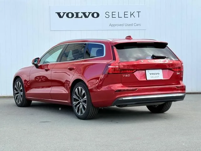 Volvo V60 ULTIMATE B4 2024 — миниатюра 4