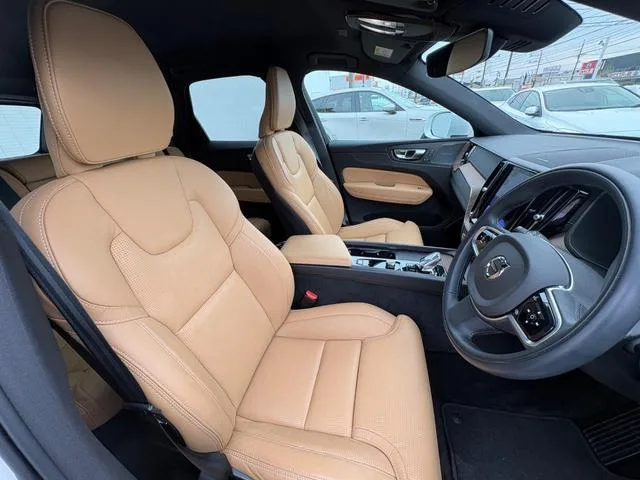 Volvo XC60 B5 AWD INSCRIPTION 2022 — миниатюра 5