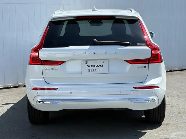 Volvo XC60 B5 AWD INSCRIPTION 2022 — миниатюра 4