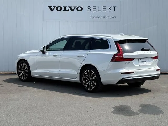 Volvo V60 ULTIMATE B4 2023 — миниатюра 4