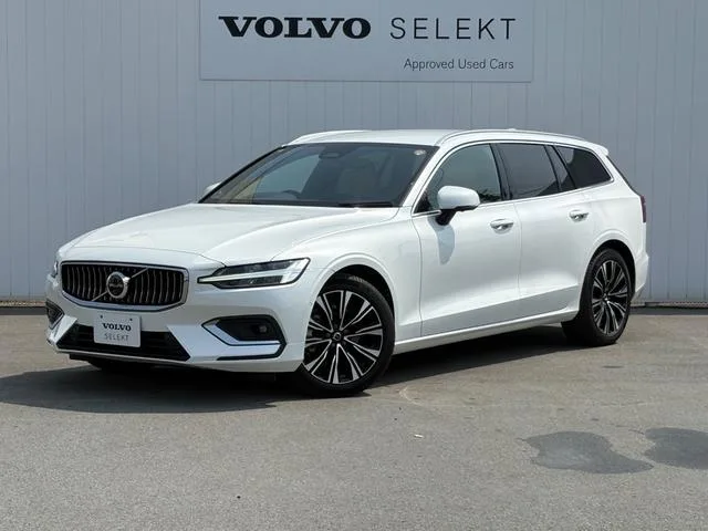 Volvo V60 ULTIMATE B4 2023 — фото 1, купить с доставкой в Москву