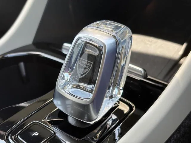 Volvo XC40 ULTIMATE B4 AWD 2024 — миниатюра 2