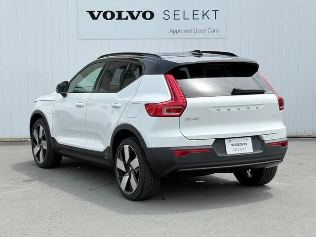Volvo XC40 RECHARGE RECHARGE ULTIMATE SINGLE MOTOR 2023 — миниатюра 4