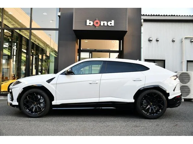Lamborghini URUS BASE GRADE 2022 — миниатюра 3