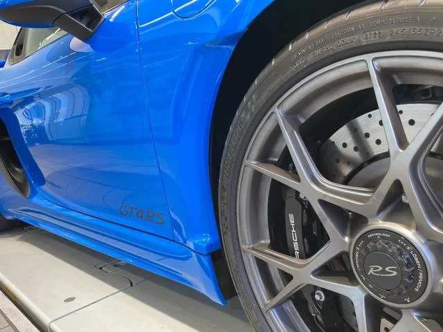 Porsche 718 Cayman 718 CAYMAN GT4 2022 — миниатюра 3