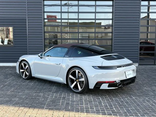 Porsche 911 911 TARGA 4 2024 — миниатюра 2