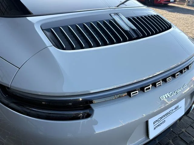 Porsche 911 911 TARGA 4 2024 — миниатюра 5