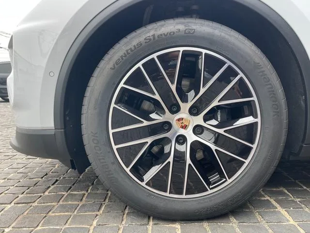 Porsche MACAN ELECTRIC MACAN 2026 — миниатюра 4