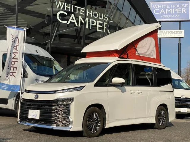 Toyota VOXY S-G 2022 — фото 1, купить с доставкой в Москву