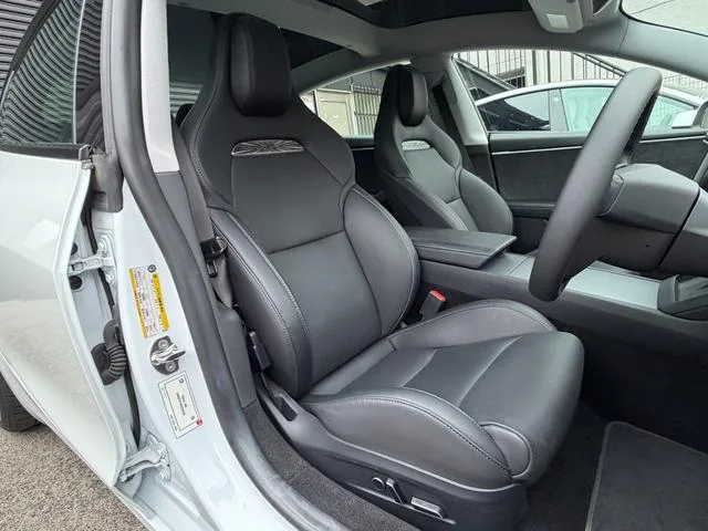 Tesla Model 3 DUAL MOTOR AWD PERFORMANCE 2024 — миниатюра 4