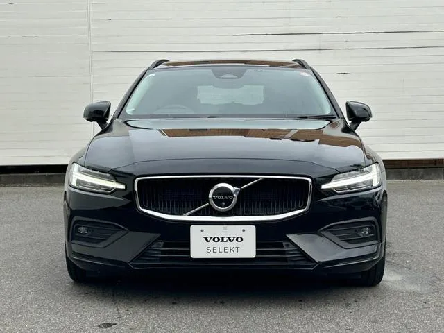 Volvo V60 PLUS B4 2023 — миниатюра 2