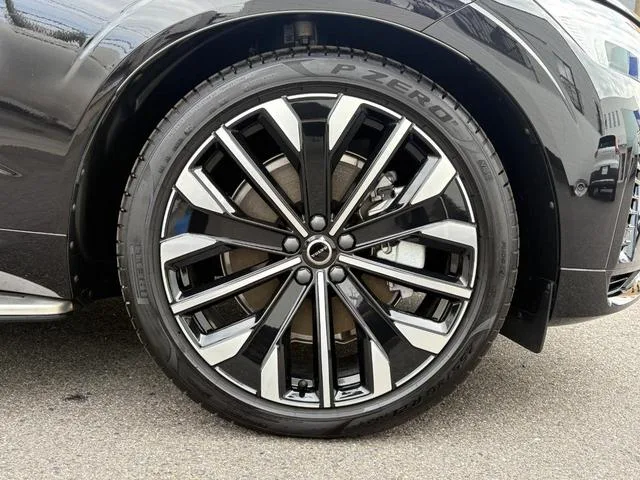 Volvo XC60 ULTRA T6 AWD PLUGIN HYBRID 2025 — миниатюра 5
