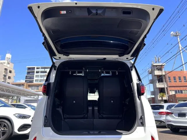 Toyota ALPHARD HYBRID SPACIOUS LOUNGE 2025 — миниатюра 2