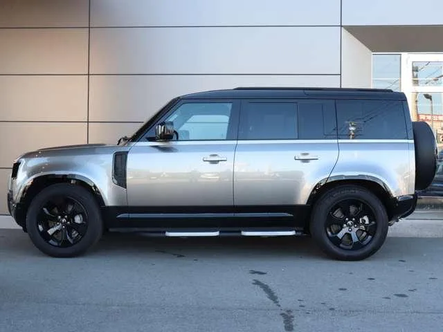 Land Rover Defender 110X-DYNAMIC HSE D300 2023 — миниатюра 2