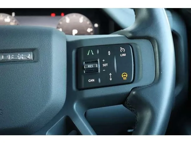 Land Rover Defender 110X-DYNAMIC HSE D300 2023 — миниатюра 4