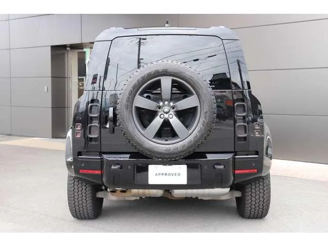 Land Rover Defender 110X-DYNAMIC HSE D300 2023 — миниатюра 4